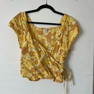 Vintage style wrap top